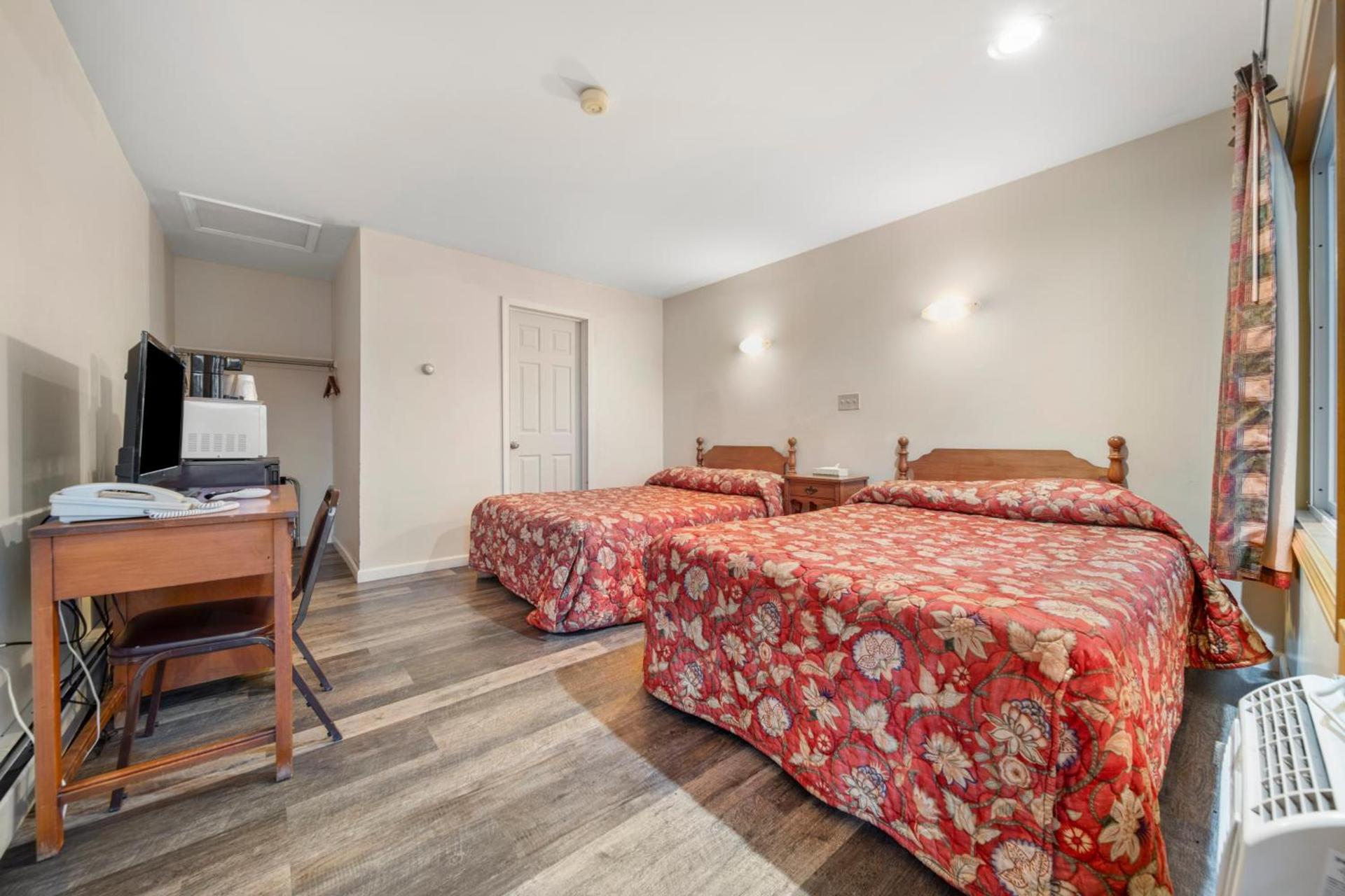 Thumb Heritage Inn photo 22
