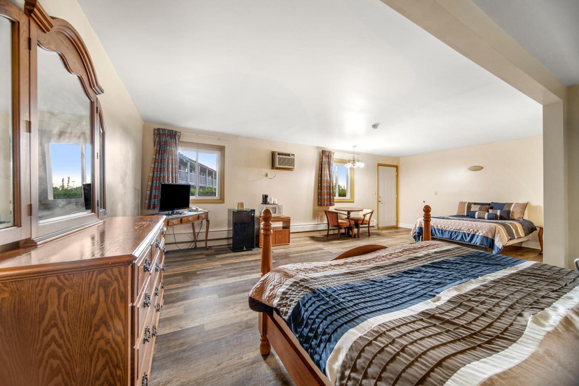 Thumb Heritage Inn photo 28