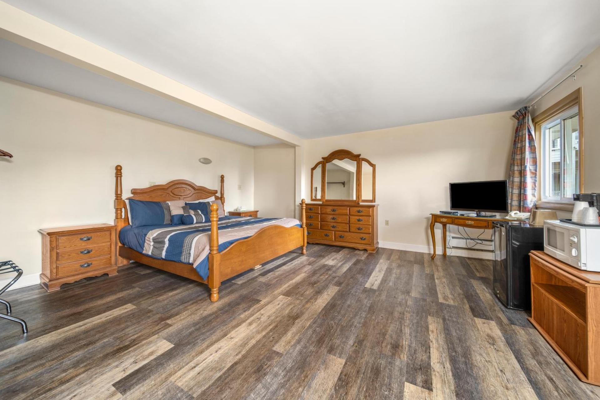 Thumb Heritage Inn photo 24