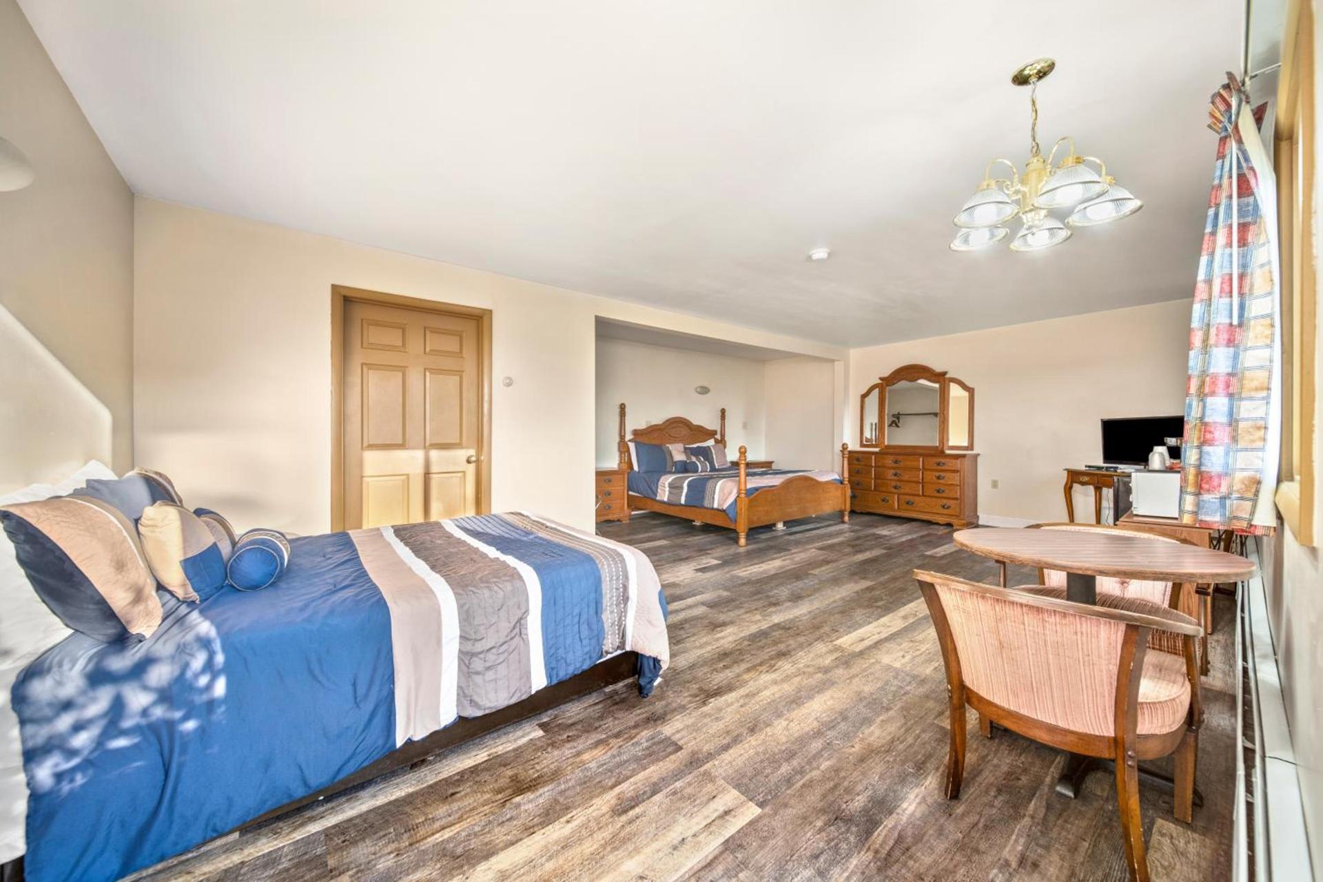 Thumb Heritage Inn photo 25
