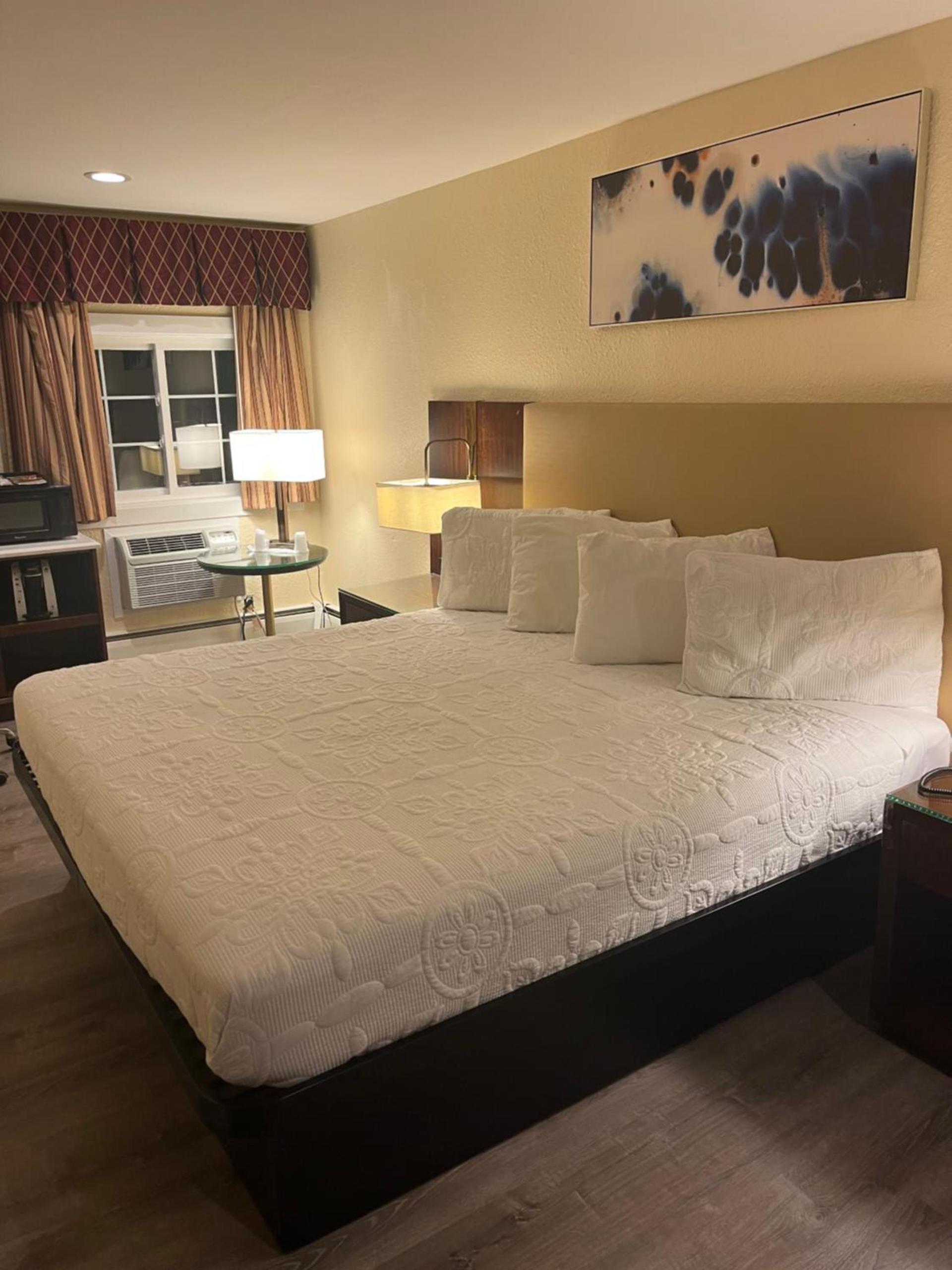 Anchorage Inn Rochester photo 49
