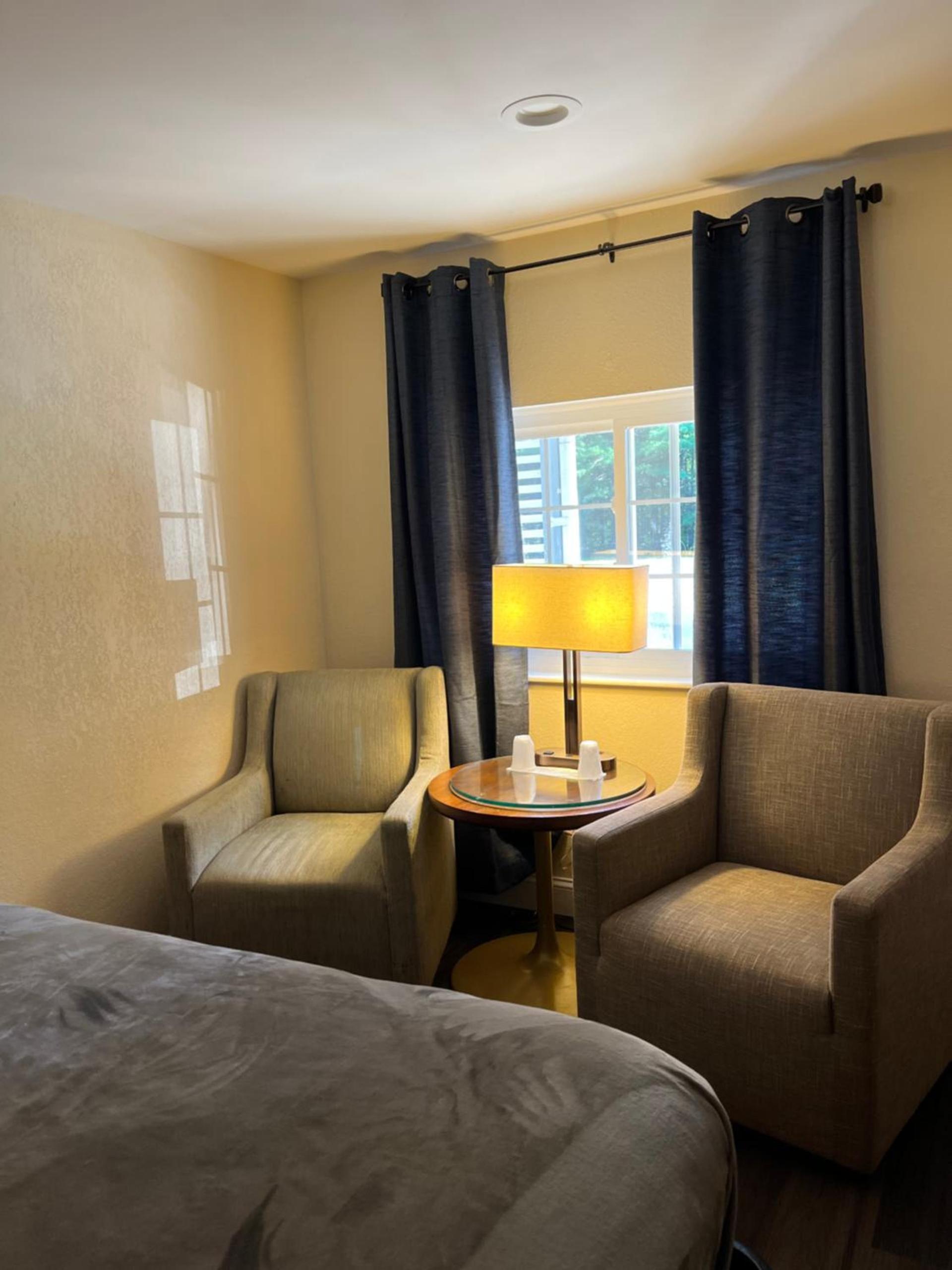 Anchorage Inn Rochester photo 35
