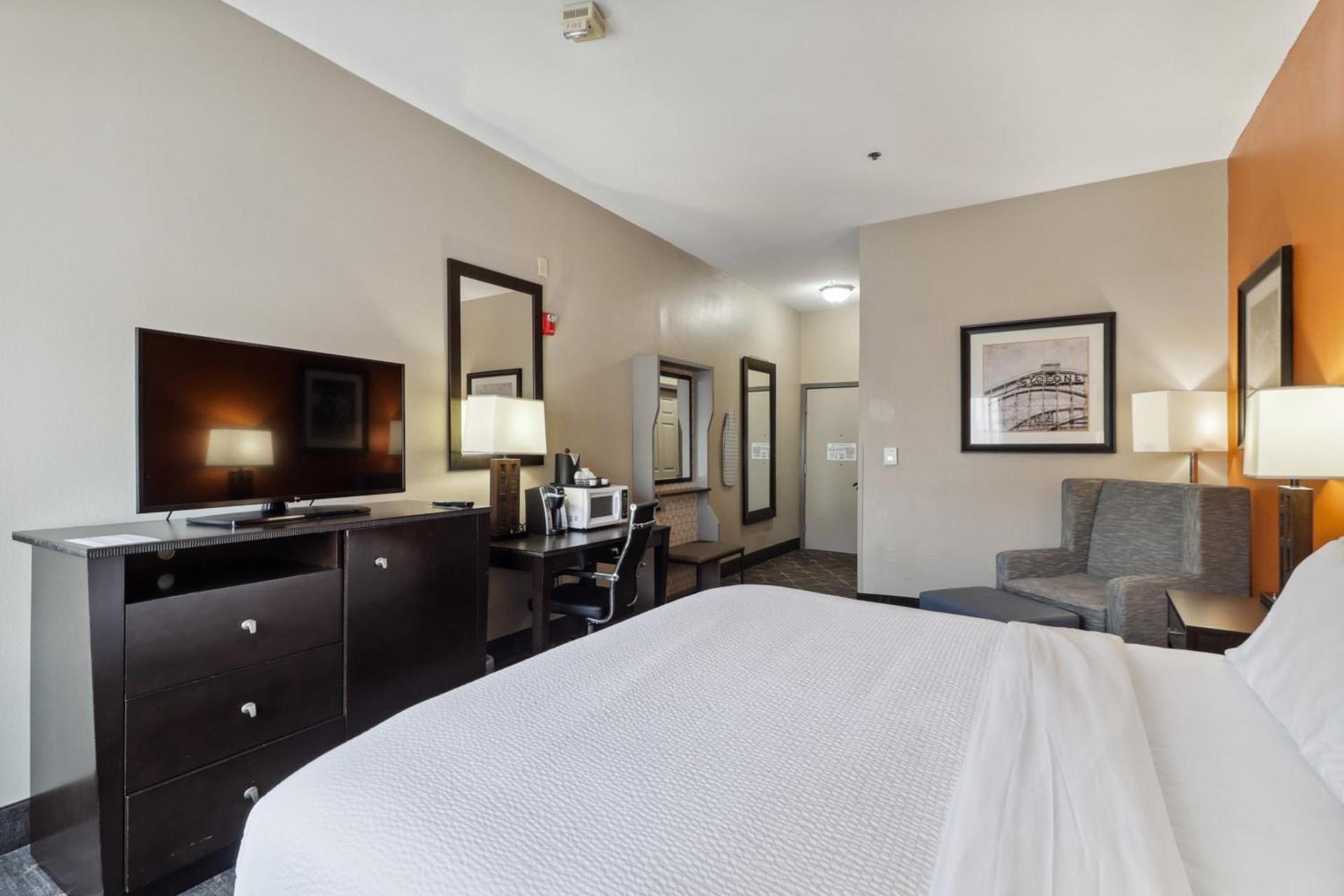 Holiday Inn Hotel & Suites Slidell by IHG photo 65