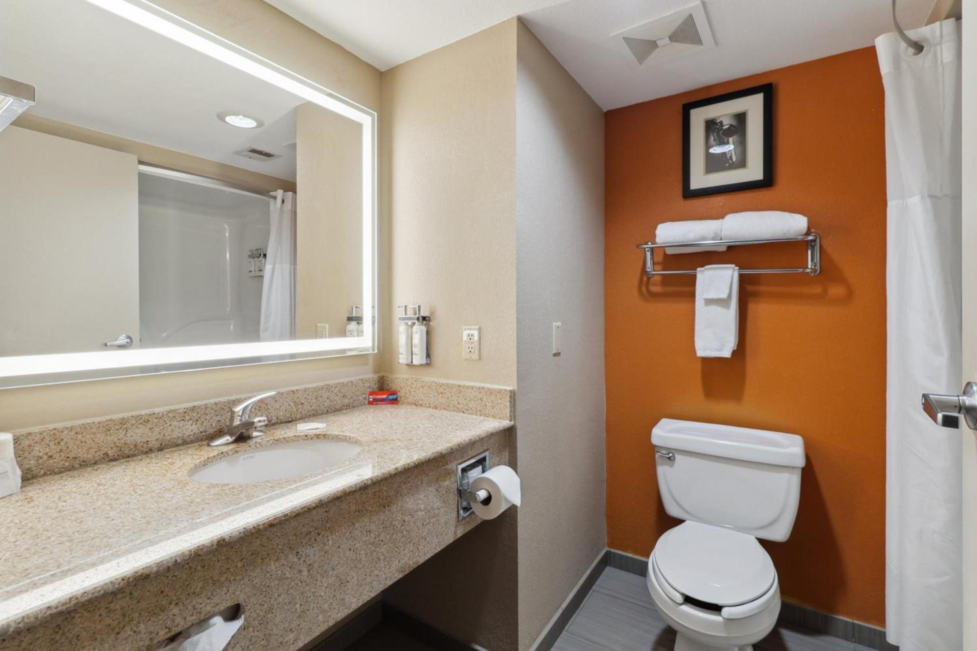 Holiday Inn Hotel & Suites Slidell by IHG photo 44