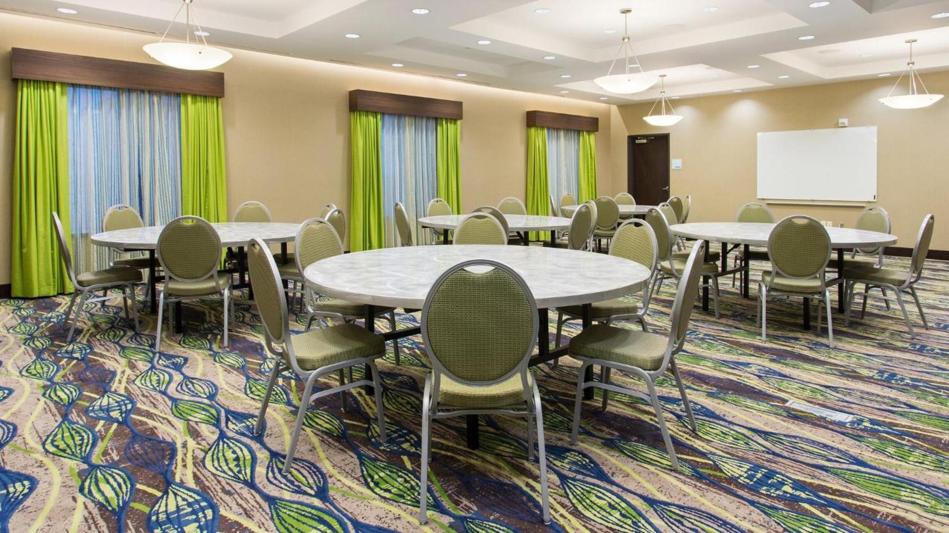 Holiday Inn Express & Suites Midland South I-20 by IHG photo 53