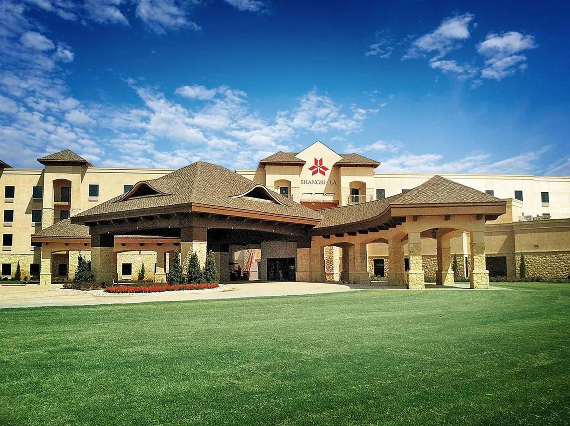 Shangri-La Resort photo 14