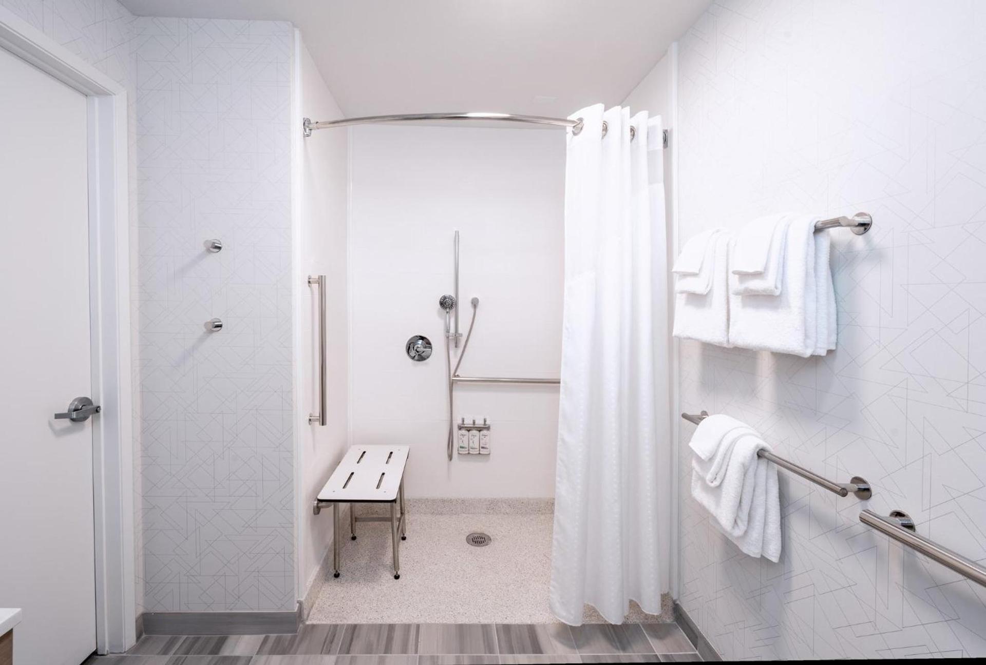 Holiday Inn Express La Mesa Near SDSU by IHG photo 44