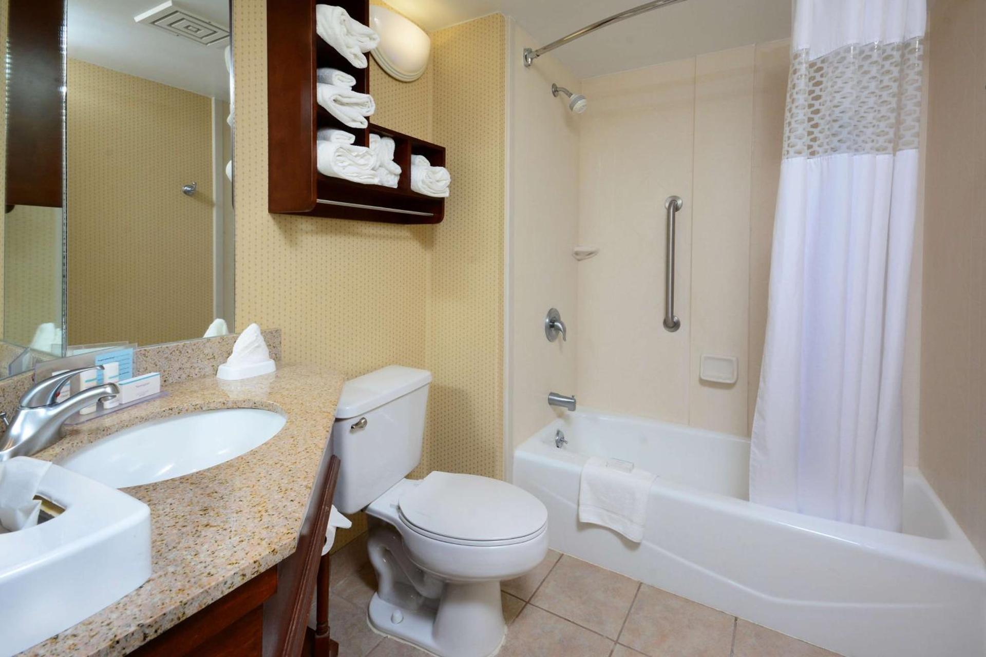 Hampton Inn Raleigh/Town of Wake Forest photo 10