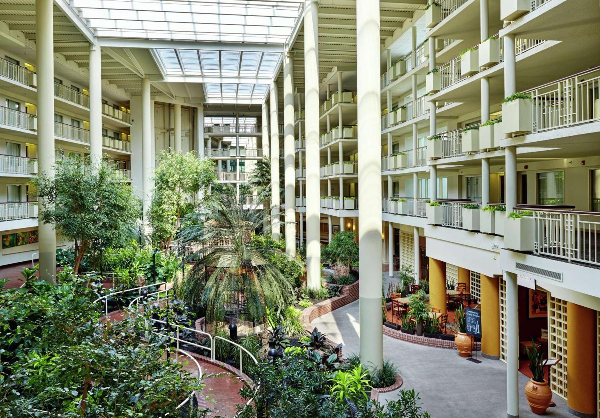 Embassy Suites Parsippany photo 2