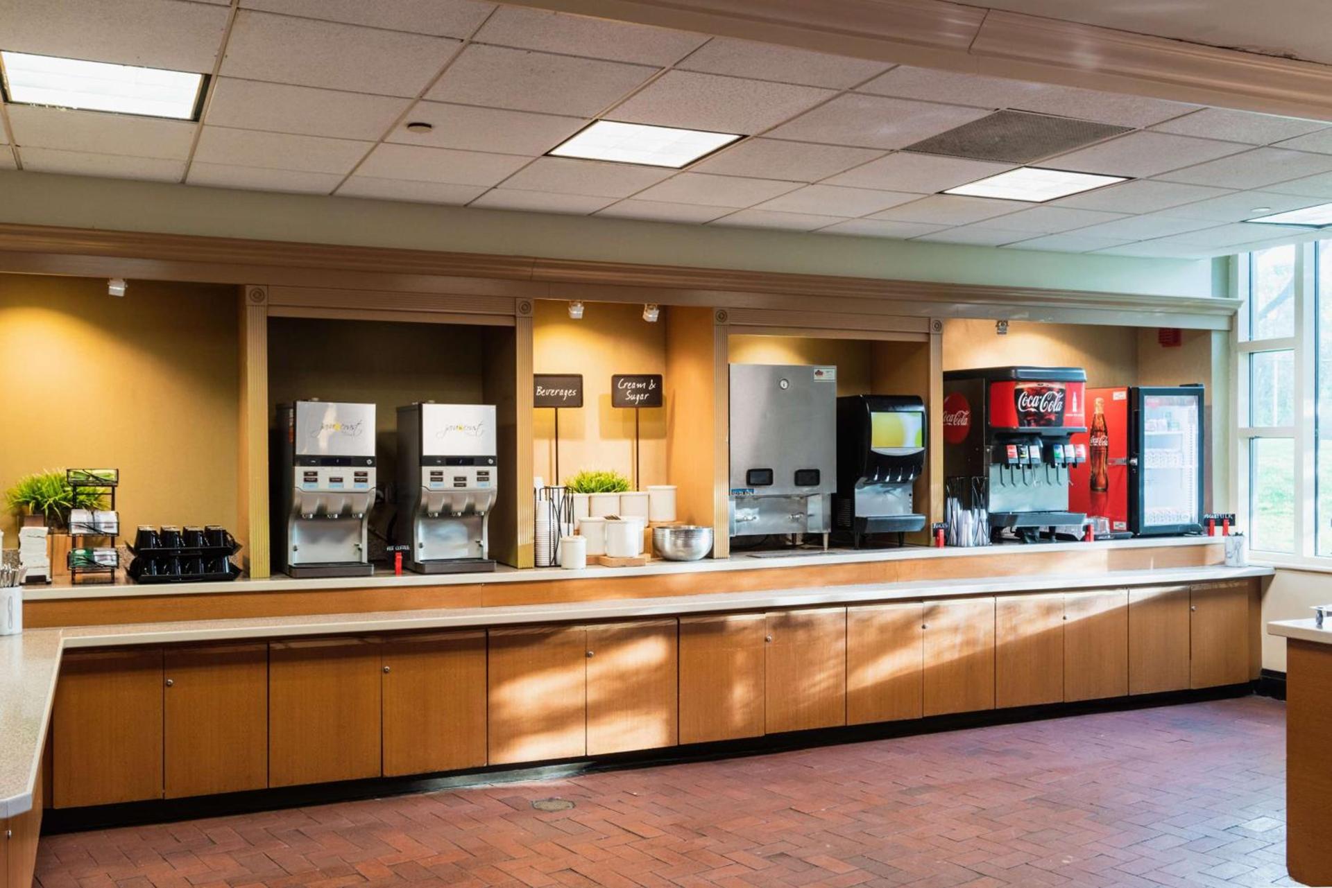 Embassy Suites Parsippany photo 8