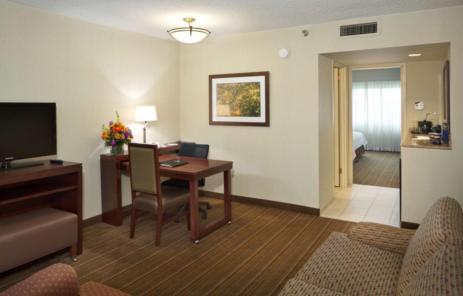 Embassy Suites Parsippany photo 15