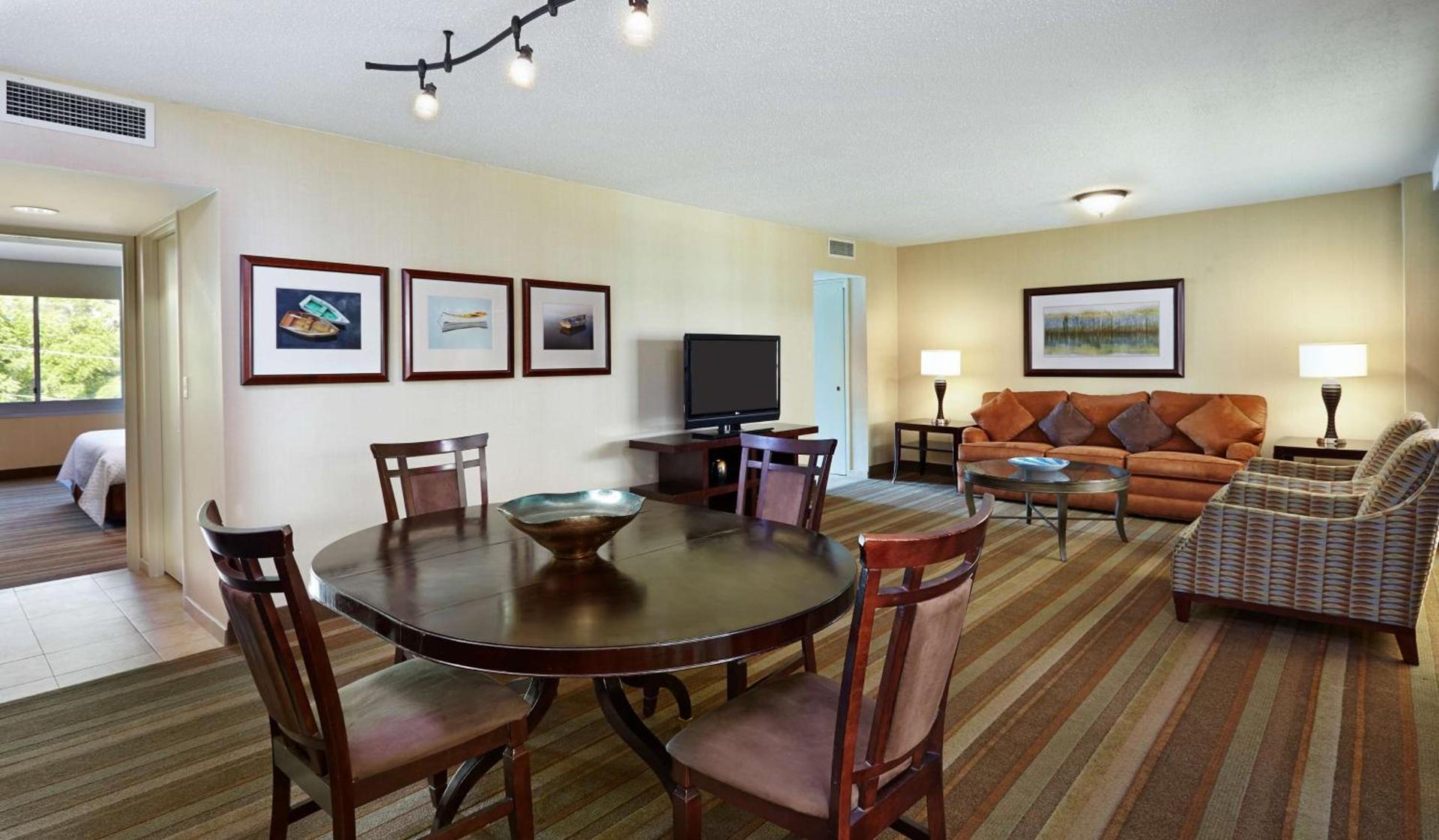Embassy Suites Parsippany photo 20