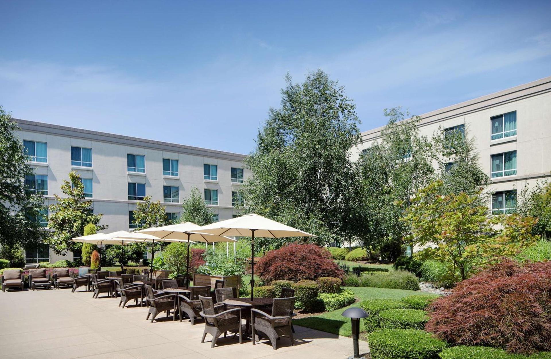 Hilton Seattle Airport & Conference Center photo 3