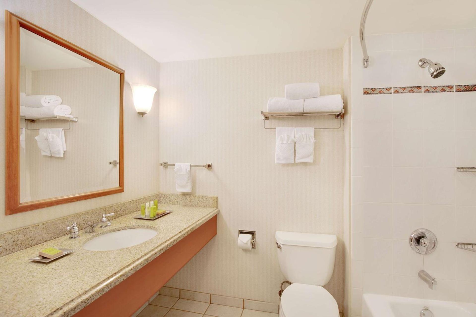 Hilton Seattle Airport & Conference Center photo 24