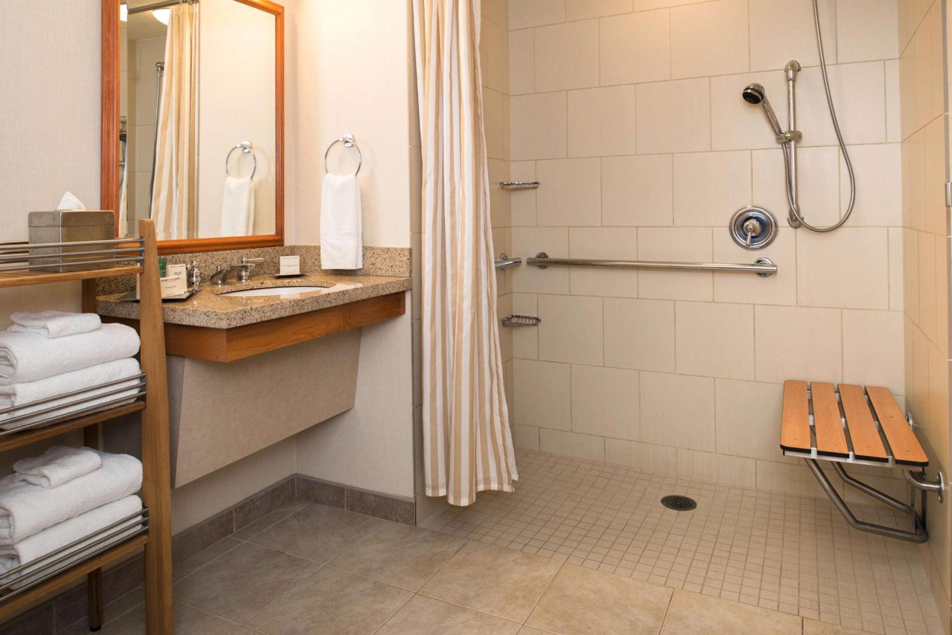 Hilton Seattle Airport & Conference Center photo 39