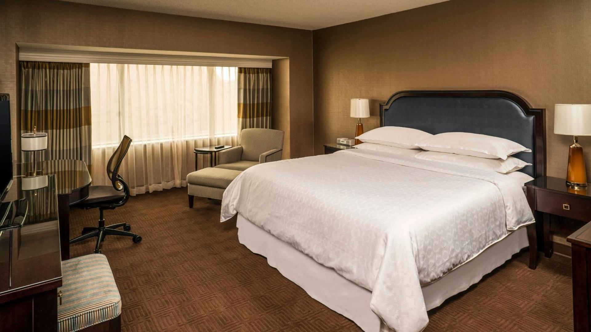 The Plaza Hotel Columbus at Capitol Square photo 22
