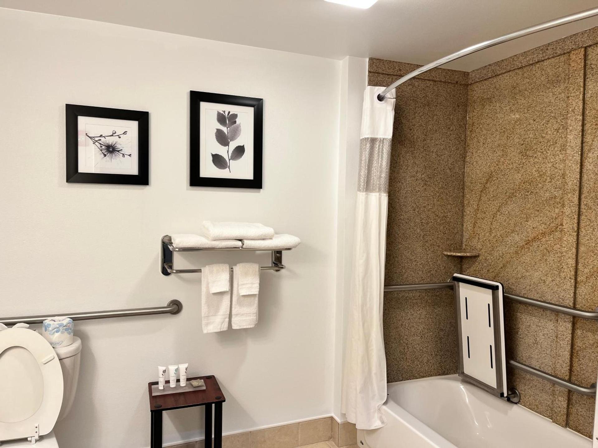 Country Inn & Suites by Radisson, Harrisburg - Hershey West, PA photo 61