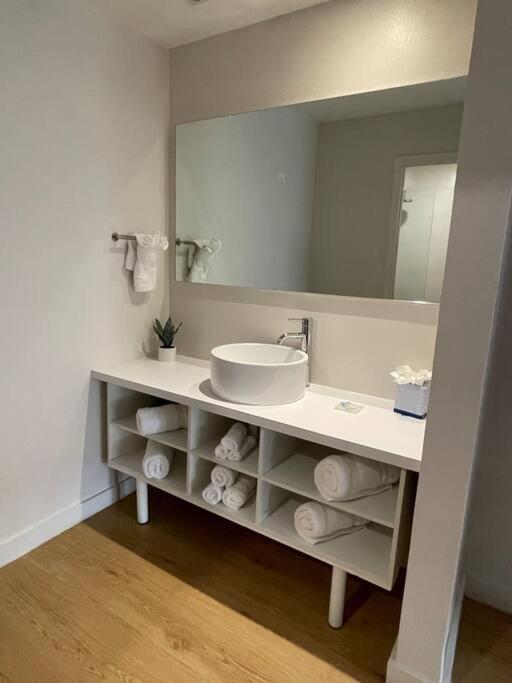 Newly renovated room in cozy hotel near Disney 2 photo 31