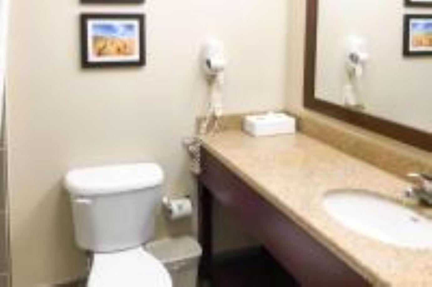 Quality Inn & Suites Yuma photo 46
