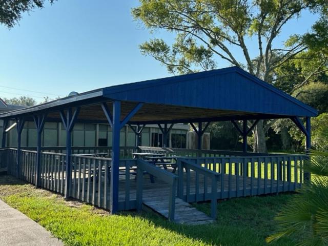 Days Inn by Wyndham Crystal River photo 10
