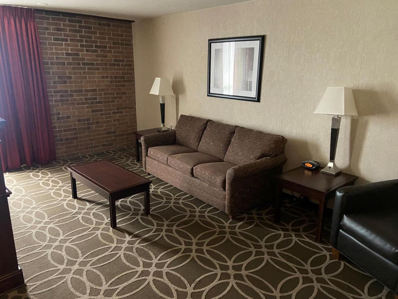 Hotel Lotus Kansas City Merriam photo 25