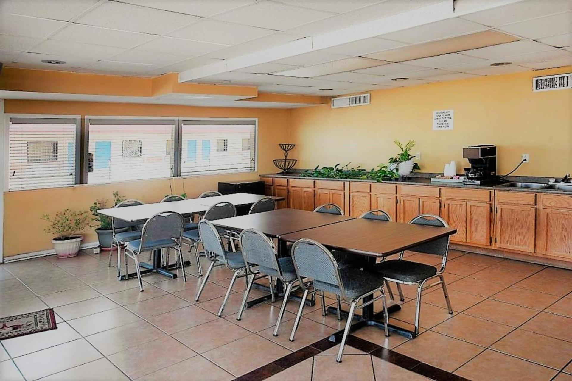 OYO Hotel Guymon OK US-54 photo 54