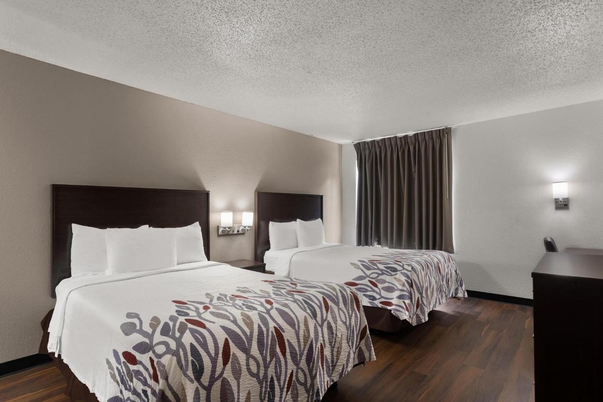 Red Roof Inn & Suites Savannah Airport photo 20