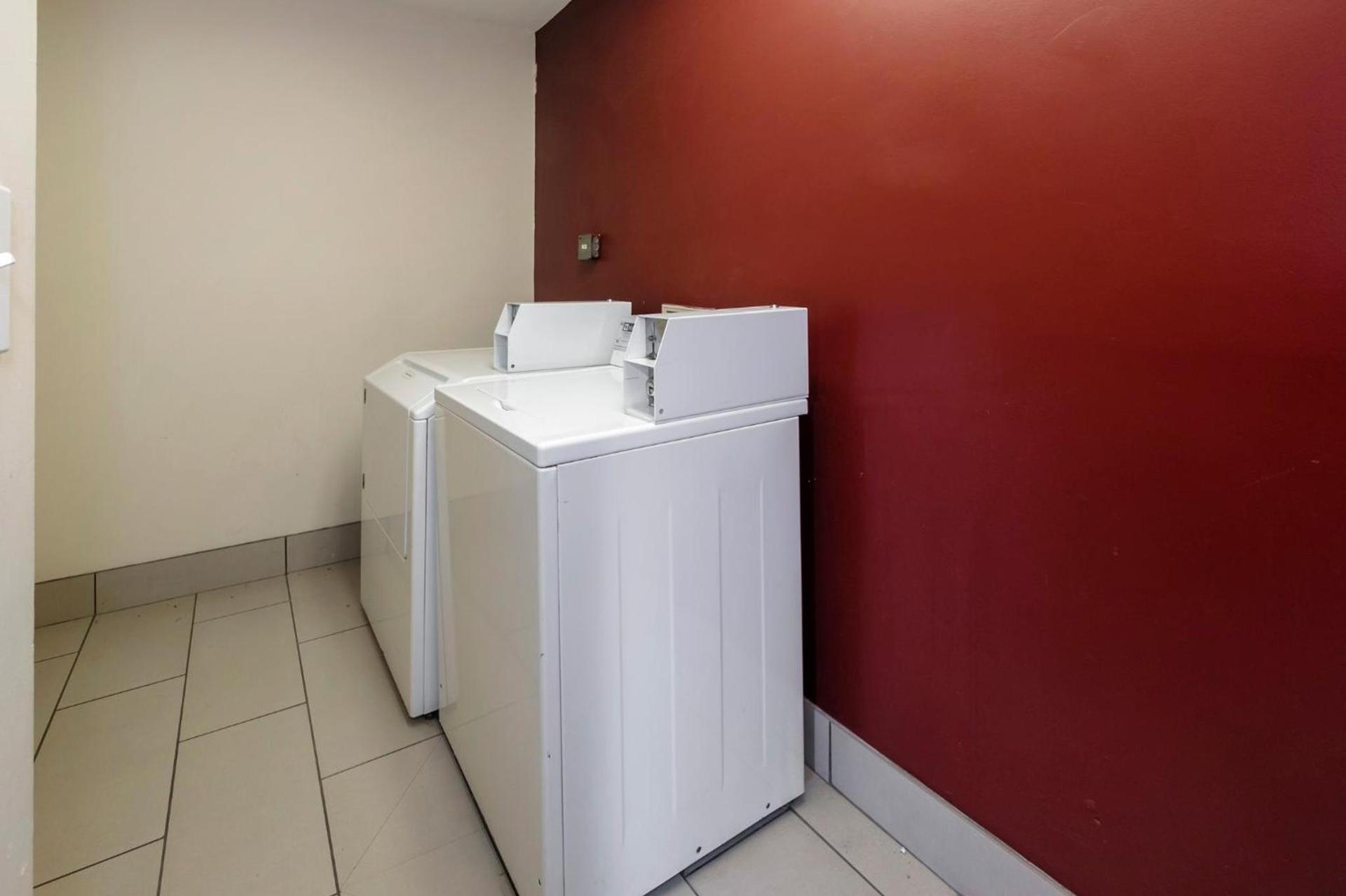 Red Roof Inn & Suites Savannah Airport photo 8