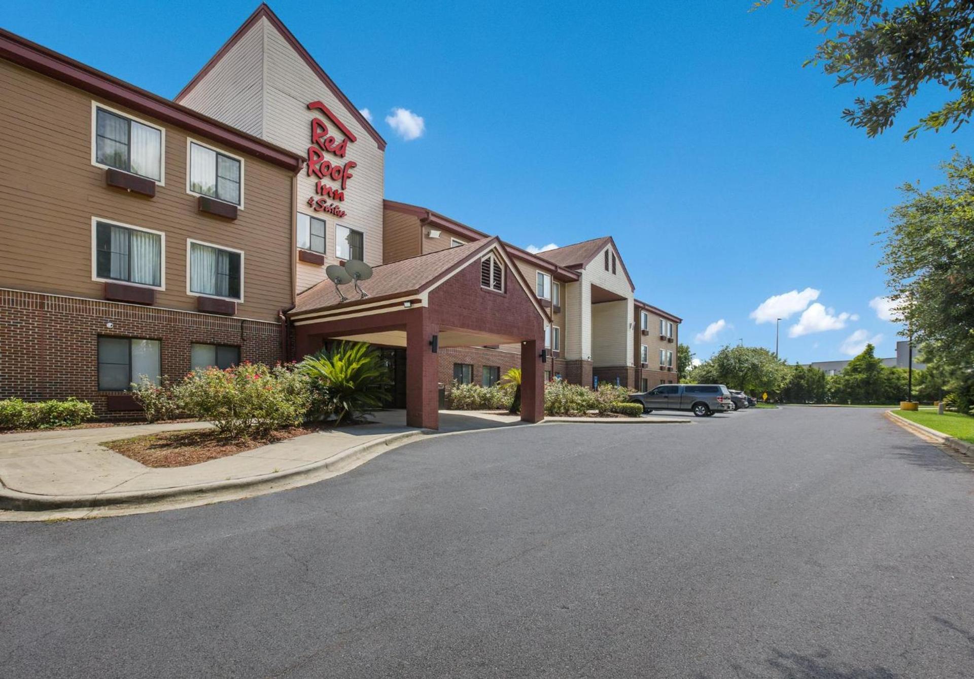 Red Roof Inn & Suites Savannah Airport photo 43