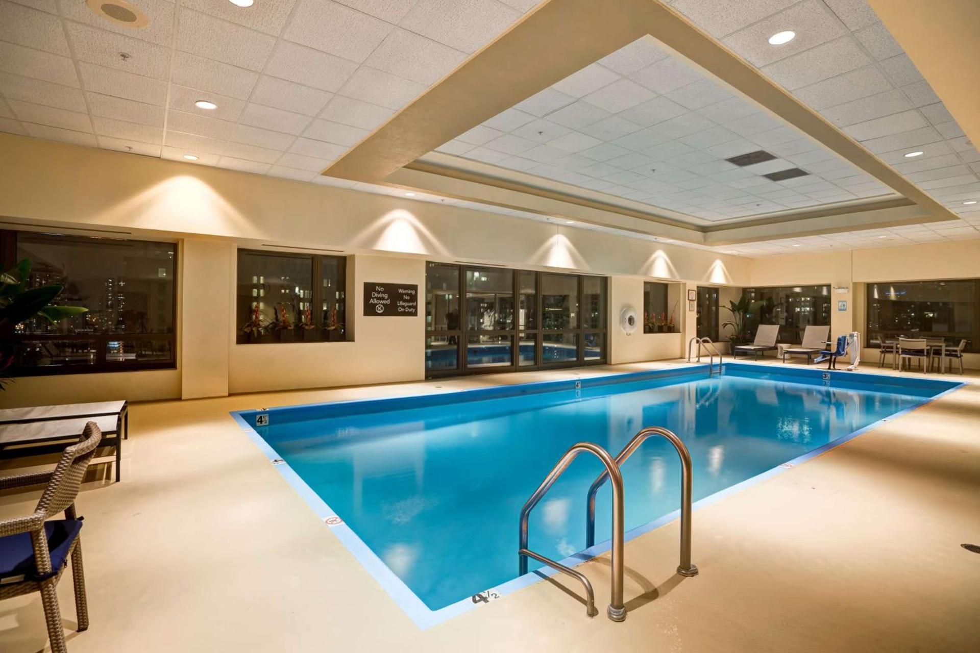 Homewood Suites by Hilton Chicago-Downtown photo 2