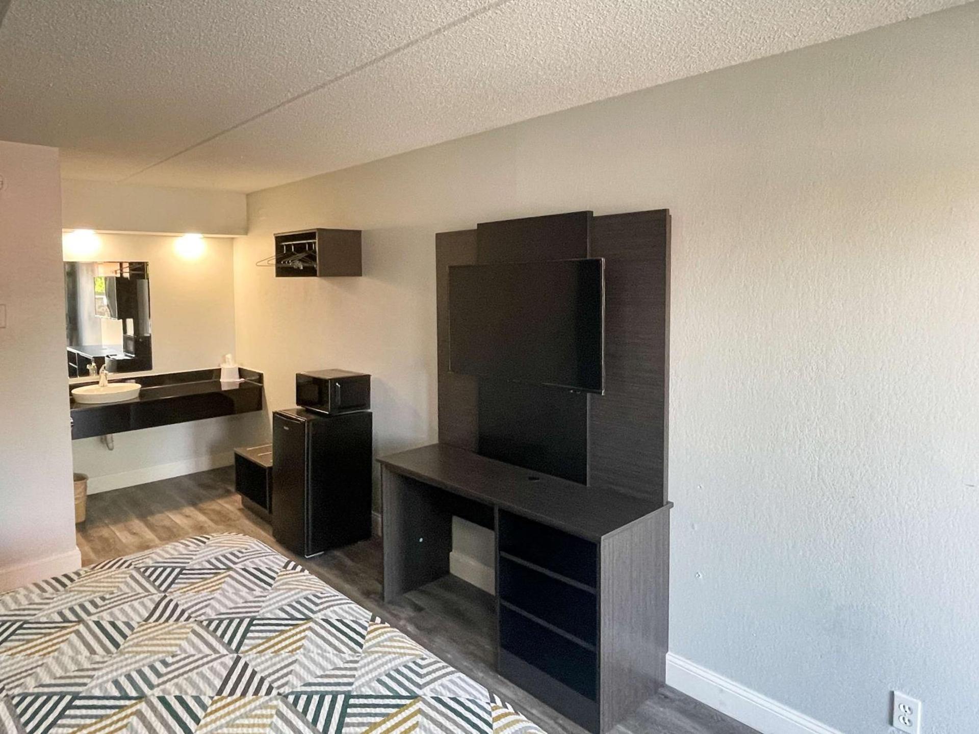 Motel 6-Memphis, TN - Downtown photo 10