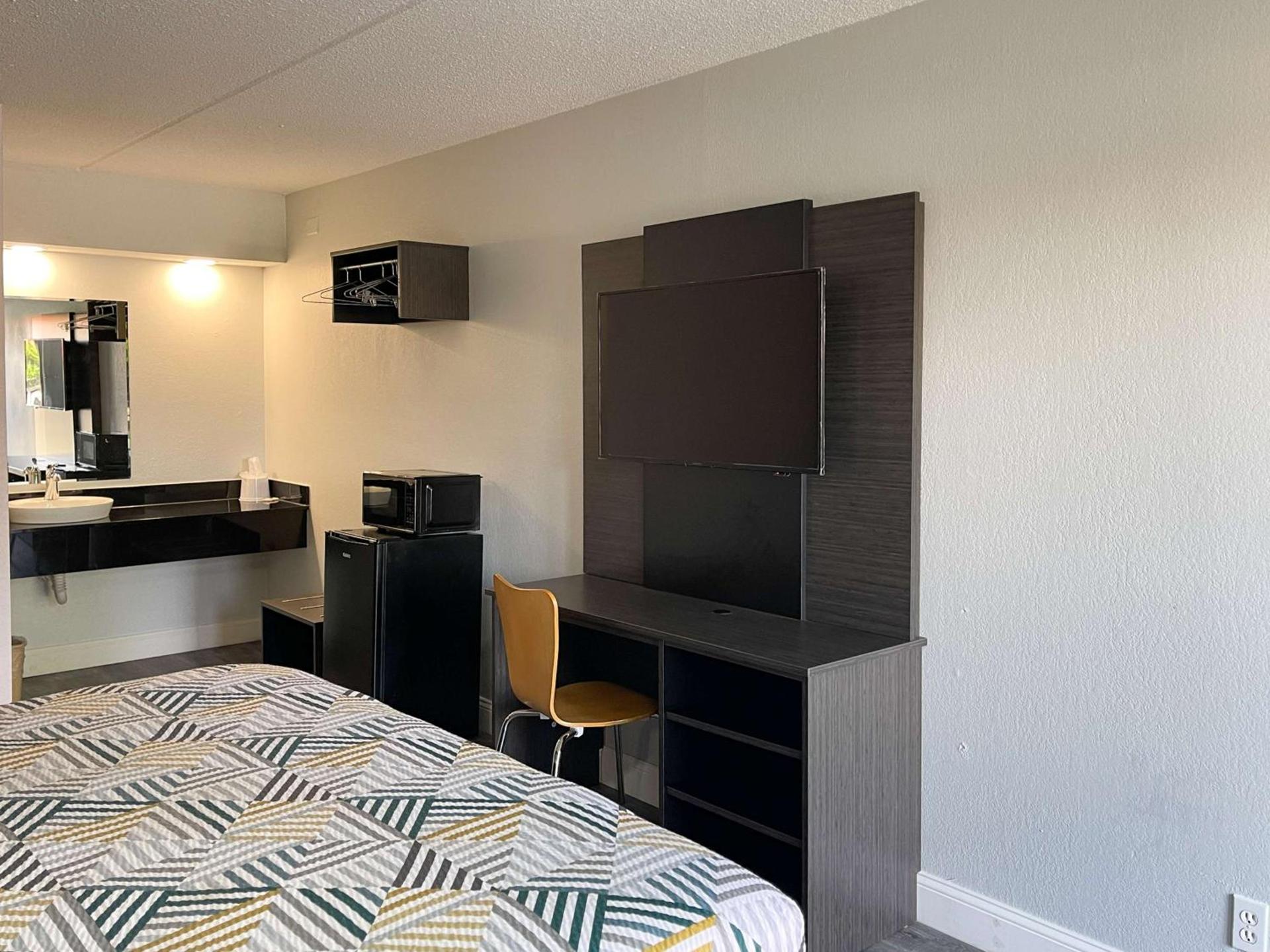Motel 6-Memphis, TN - Downtown photo 9