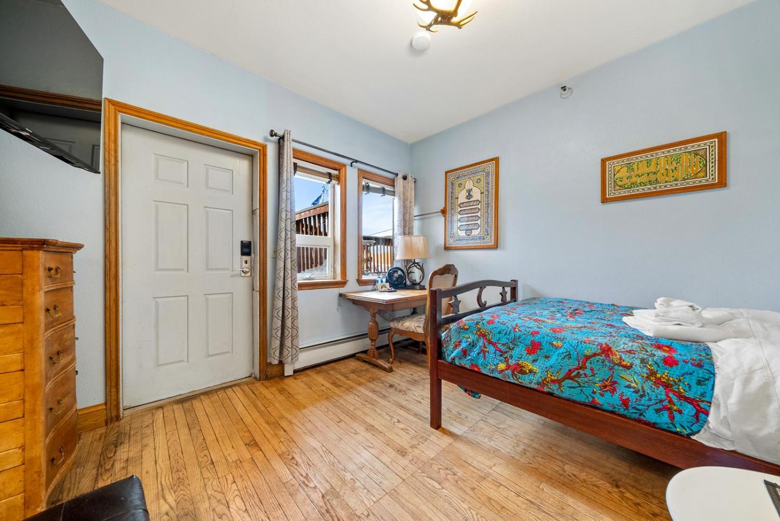 Qupqugiaq Inn photo 24