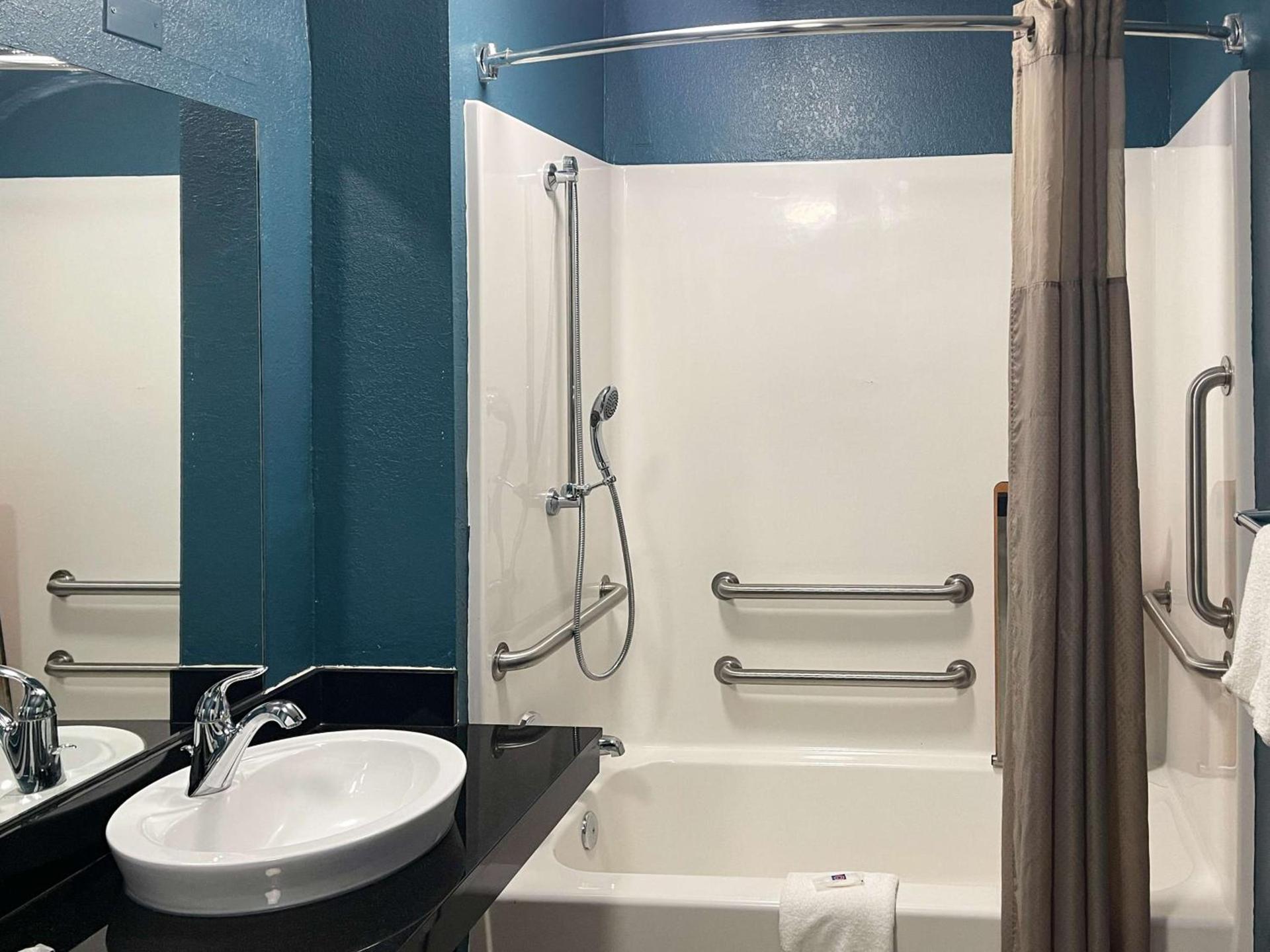 Motel 6-Memphis, TN - Downtown photo 15