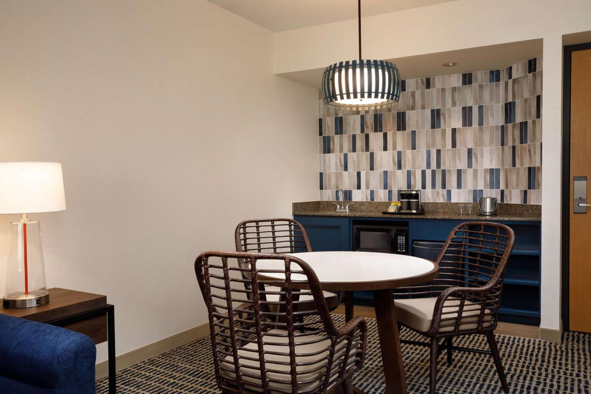 DoubleTree Suites by Hilton Orlando at Disney Springs photo 15