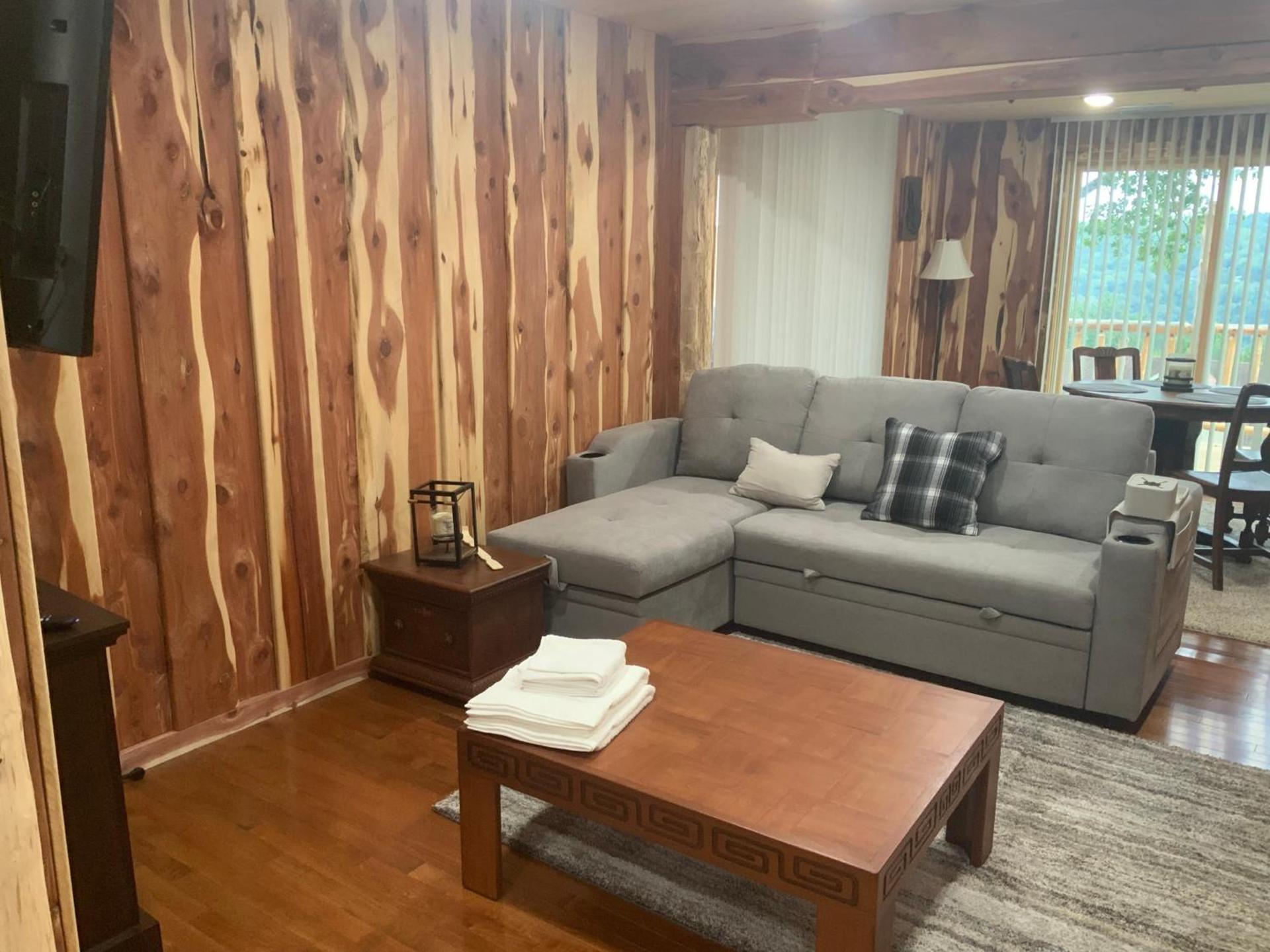 Cedar House photo 60