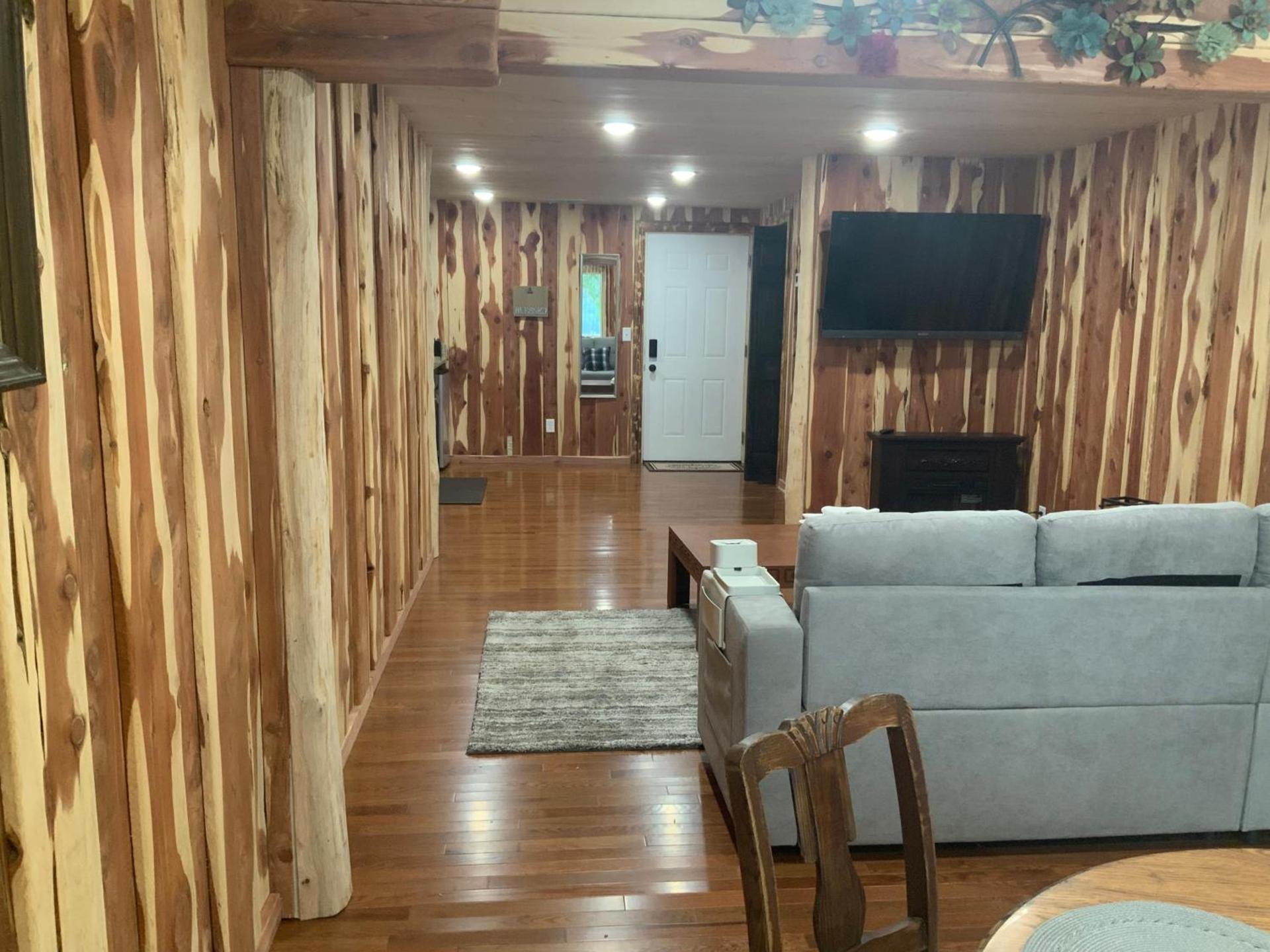 Cedar House photo 46