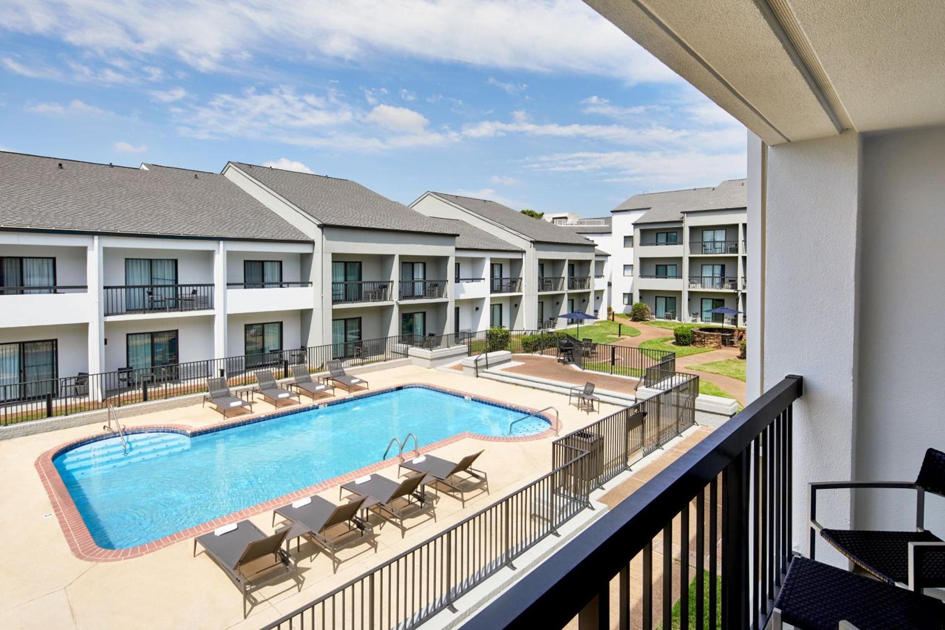 Courtyard by Marriott Memphis Airport photo 10