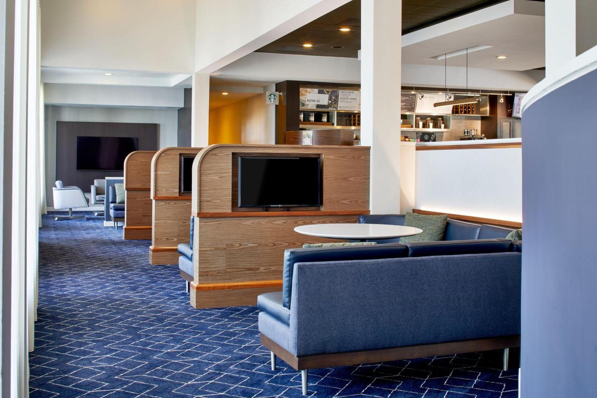 Courtyard by Marriott Memphis Airport photo 23