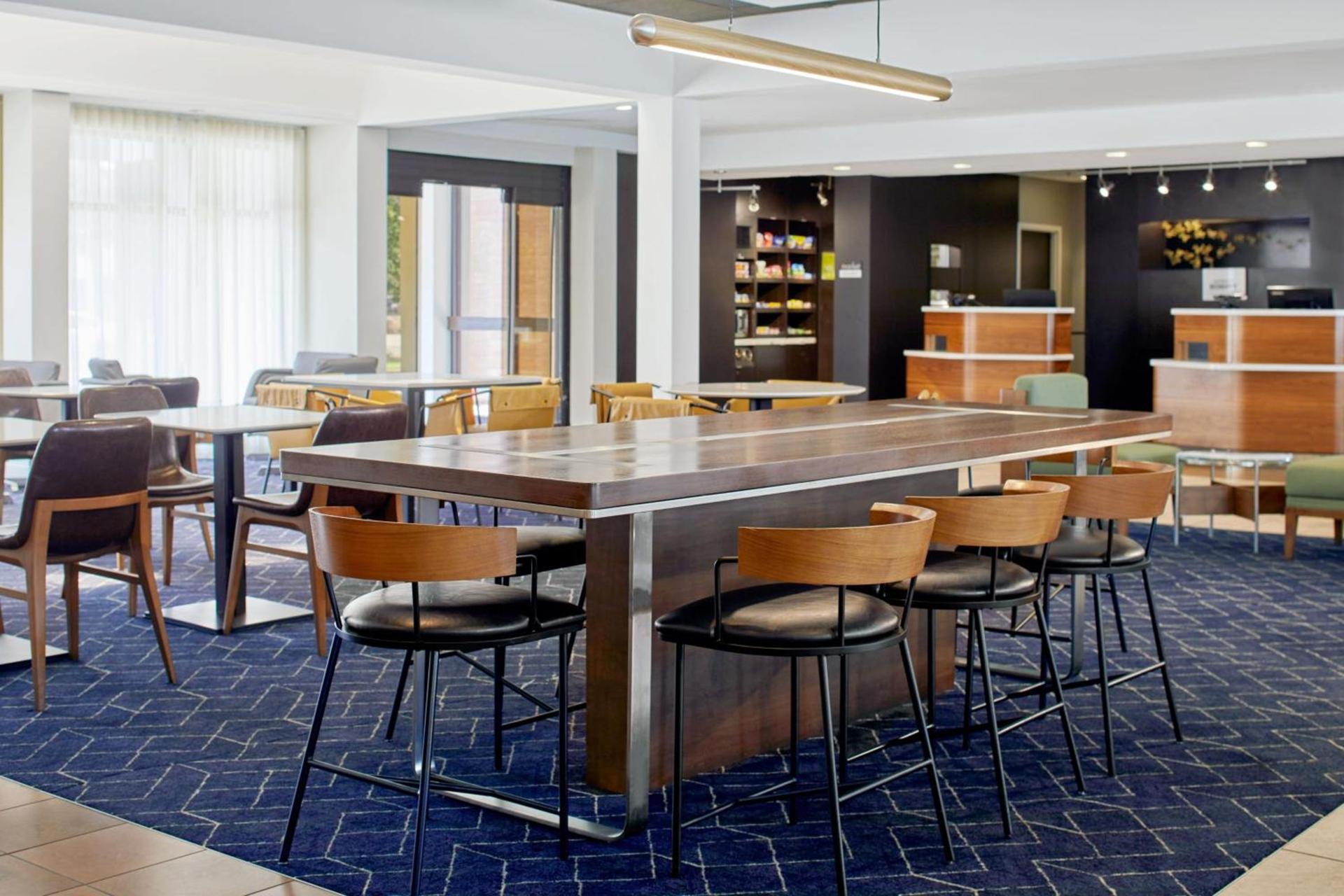 Courtyard by Marriott Memphis Airport photo 30