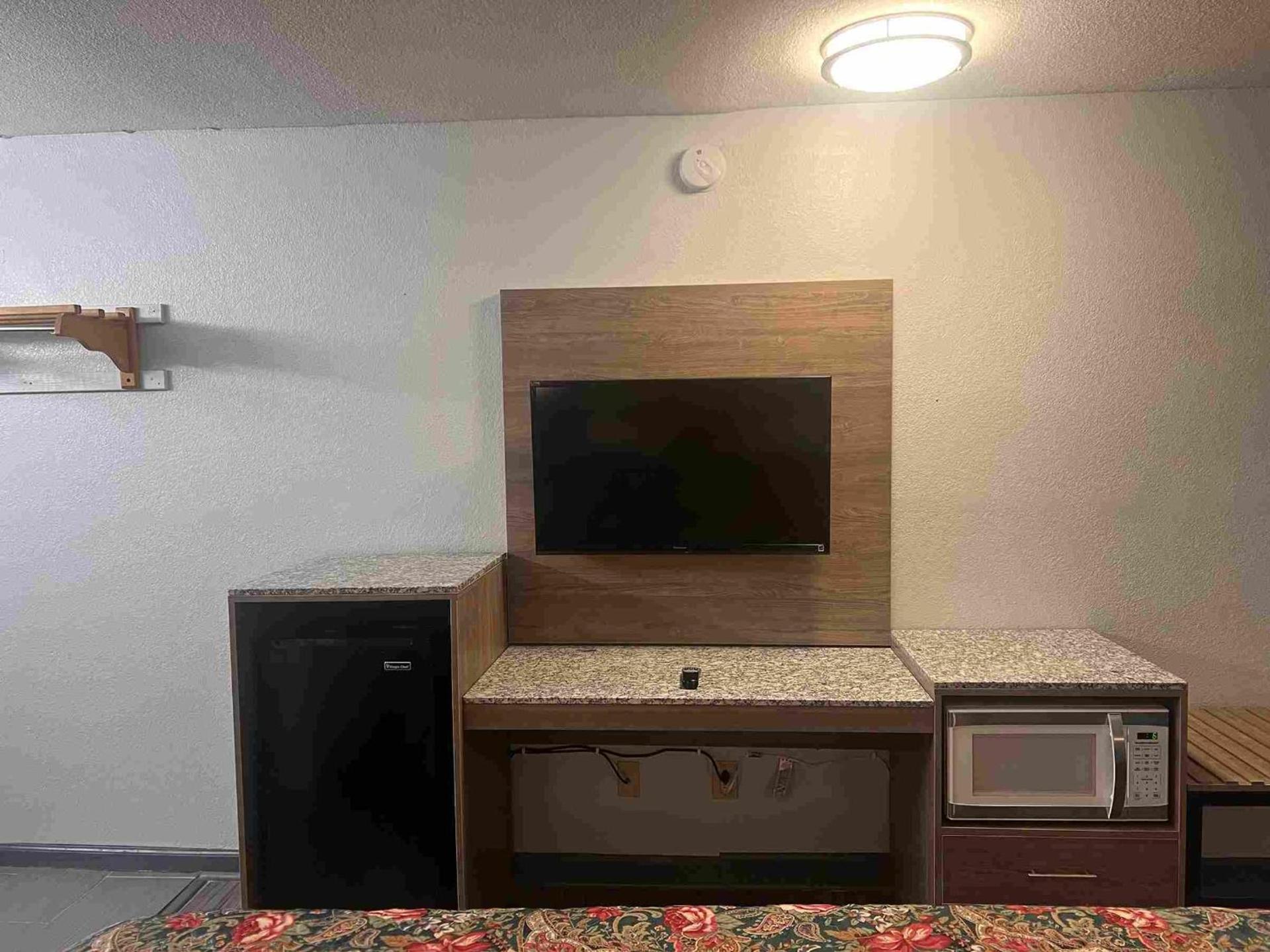 Fairbridge Inn & Suites photo 8