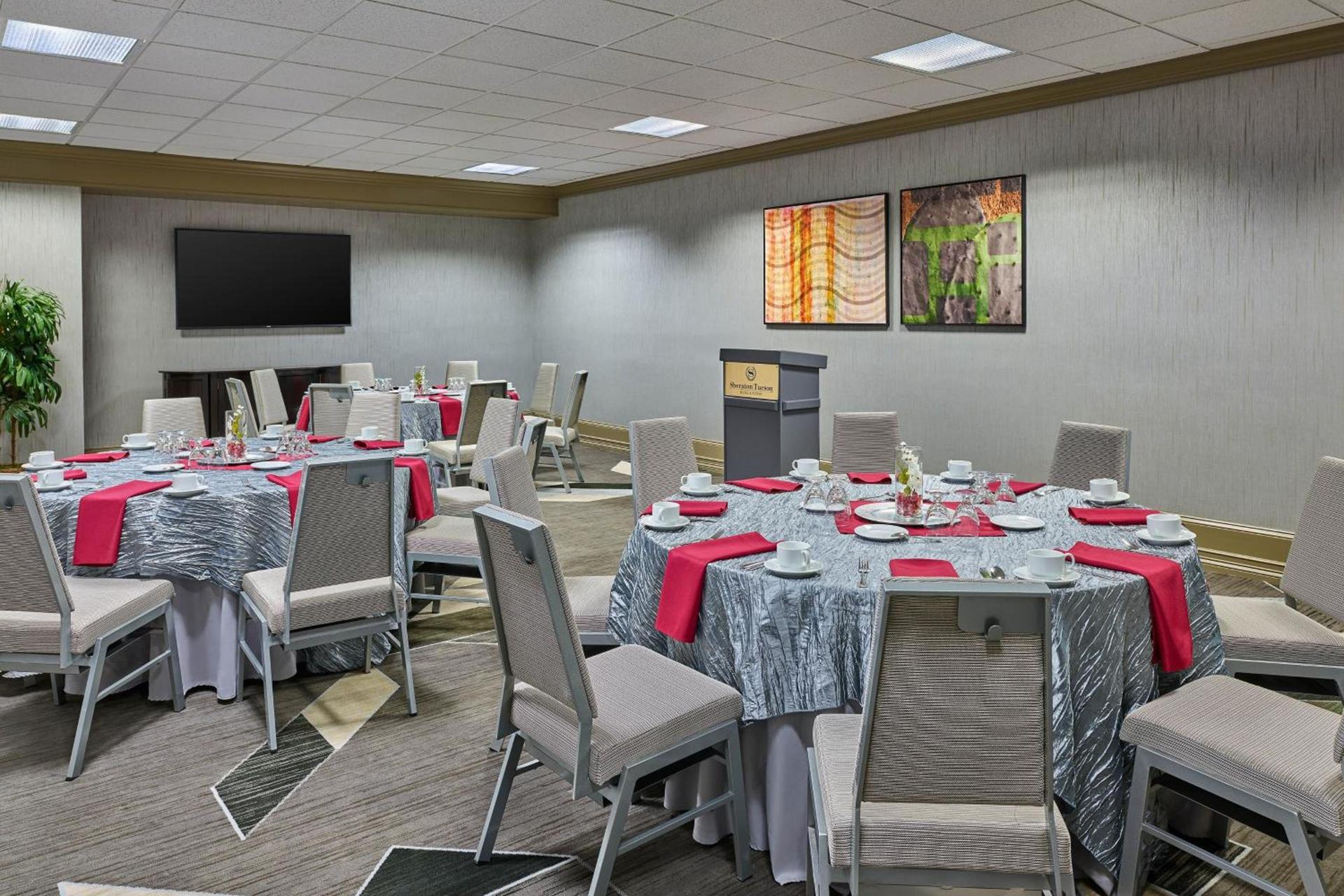 Sheraton Tucson Hotel & Suites photo 53