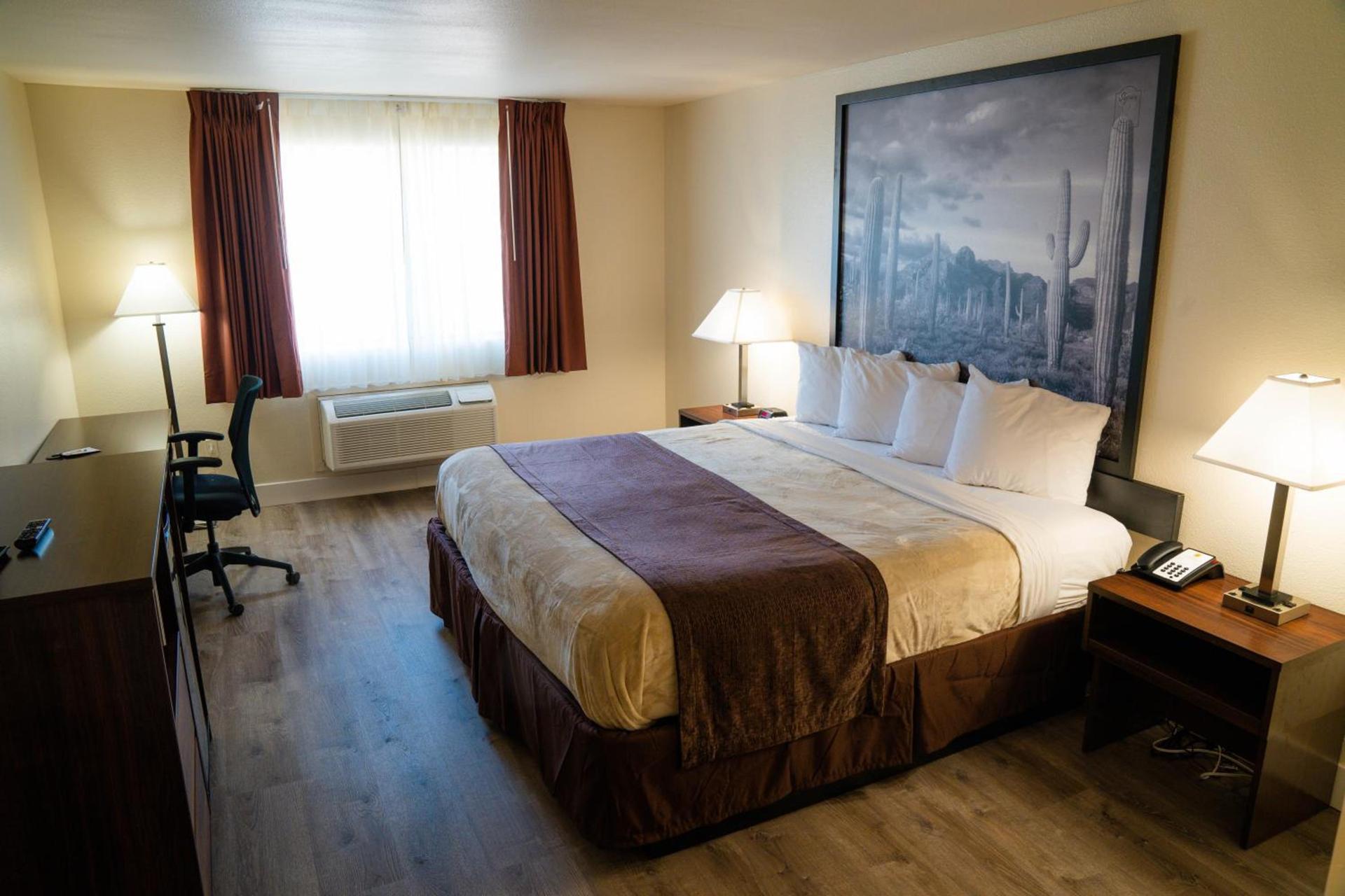 Super 8 by Wyndham Yuma photo 24