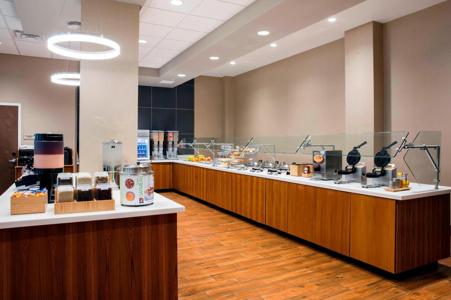 SpringHill Suites by Marriott Orlando at FLAMINGO CROSSINGS Town Center-Western Entrance photo 27