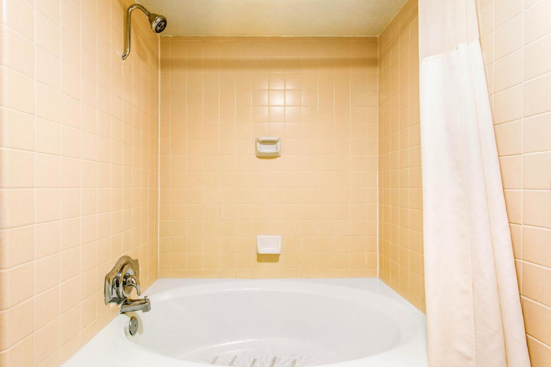 Quality Inn Stateline photo 30
