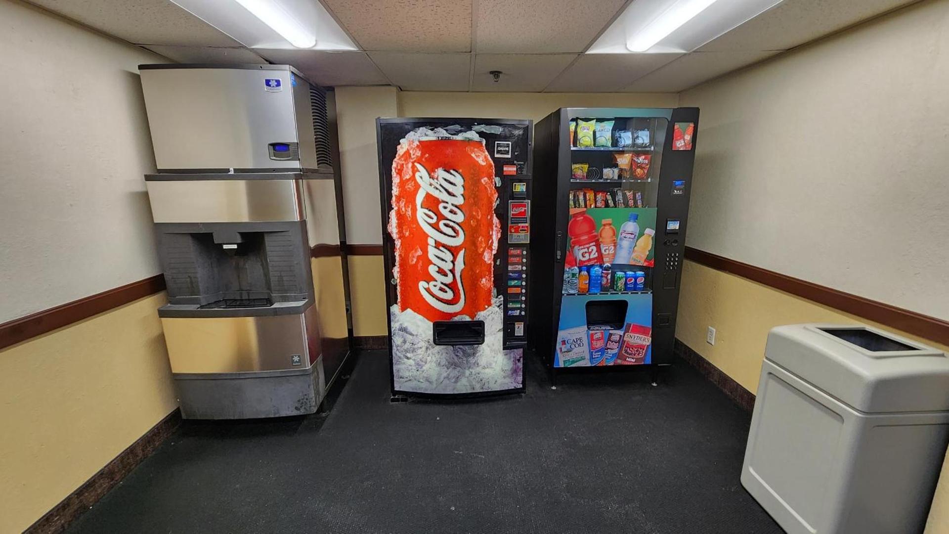 Katahdin Inn & Suites photo 33