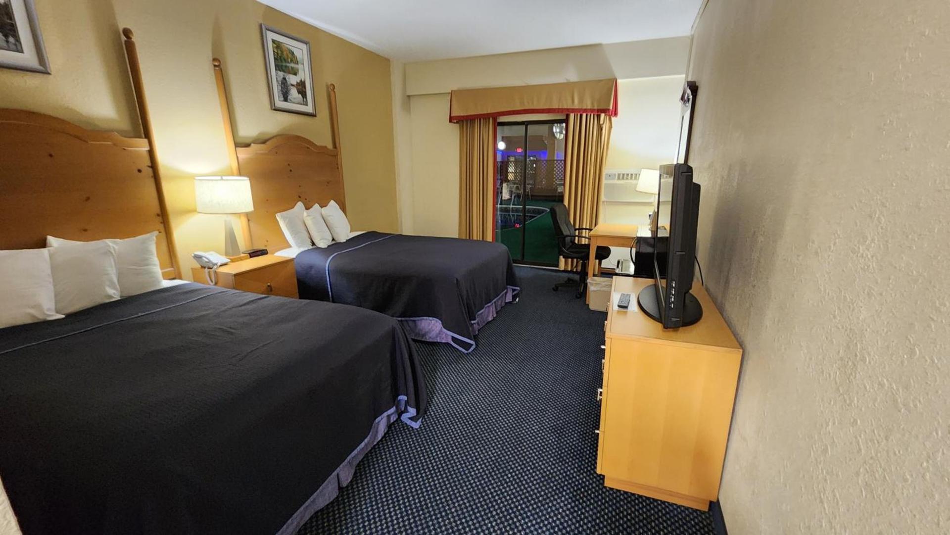 Katahdin Inn & Suites photo 32