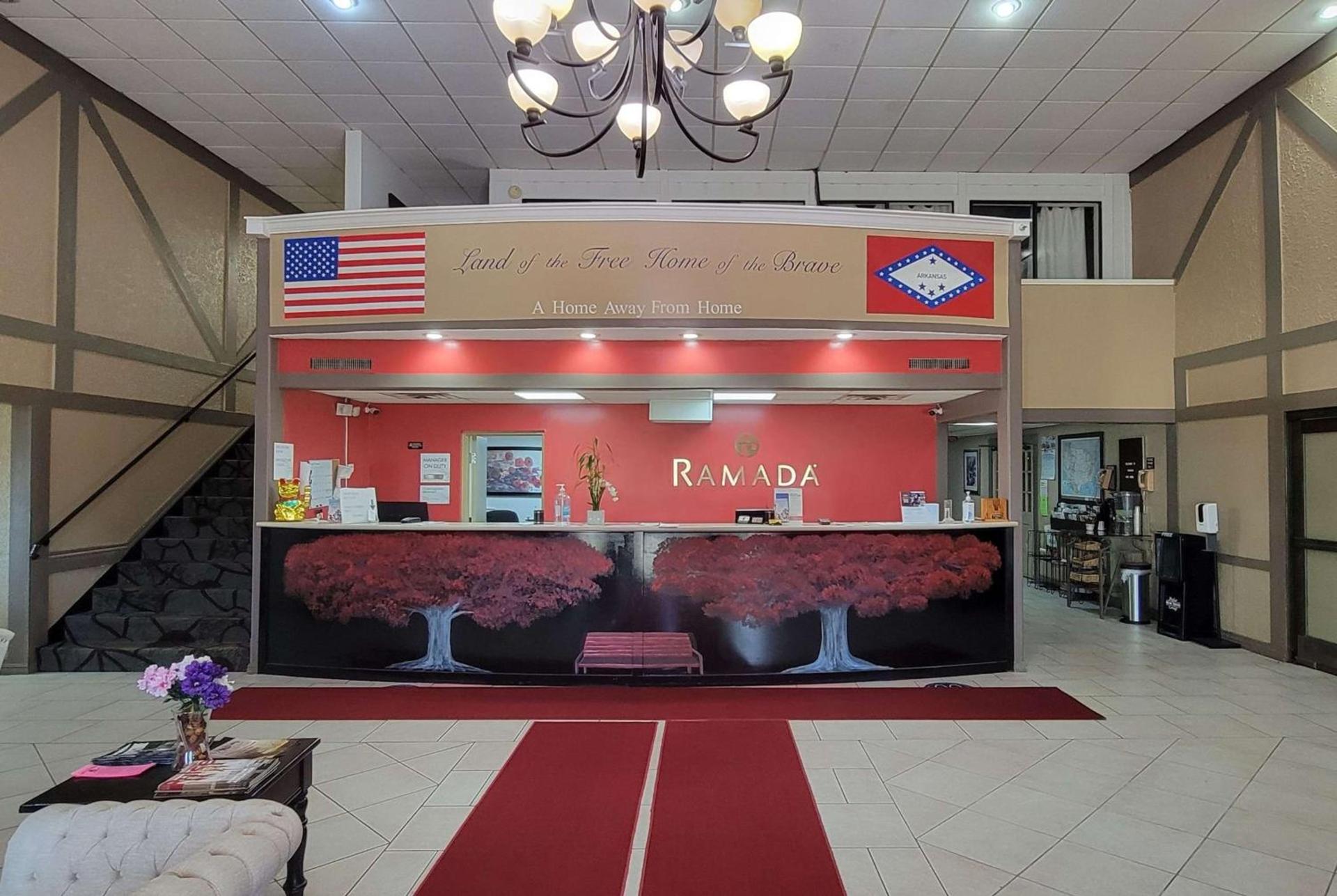 Ramada by Wyndham Mountain Home photo 2