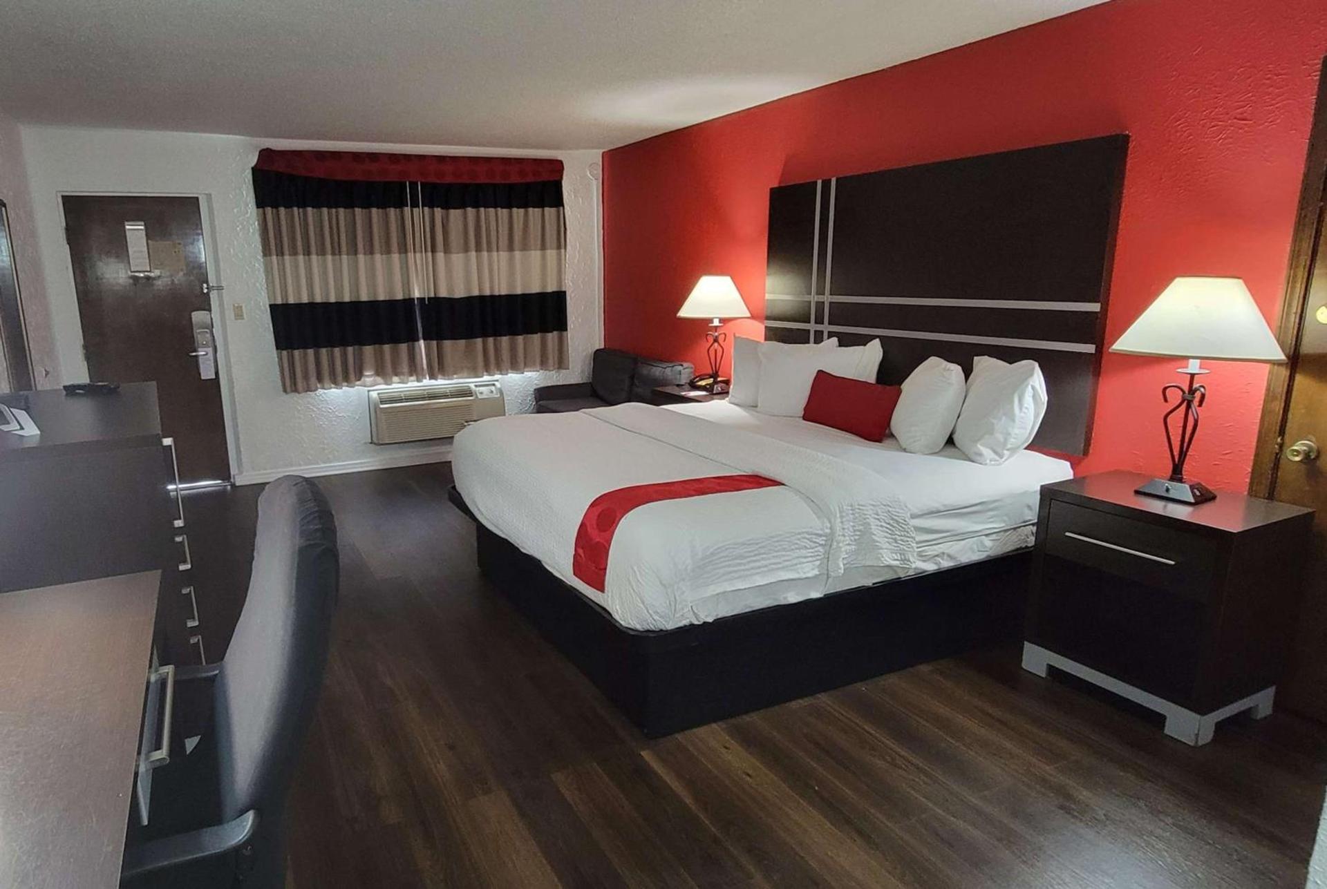 Ramada by Wyndham Mountain Home photo 22