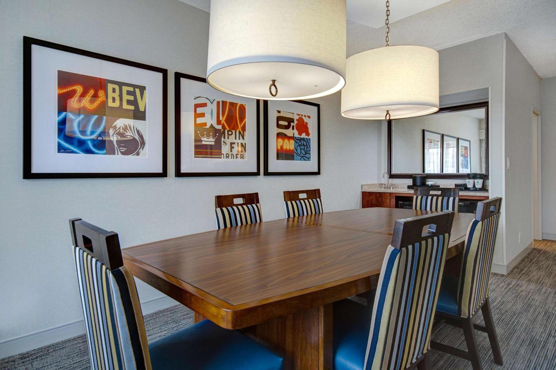 Embassy Suites by Hilton Detroit Metro Airport photo 15